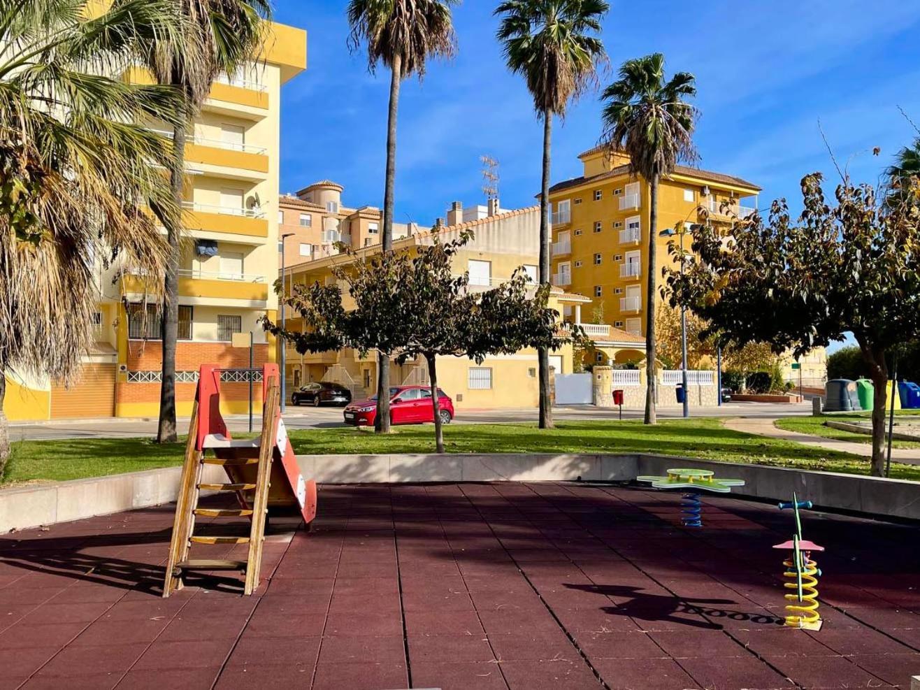 Playa De Miramar - 3 Min Walk To The Beach, Family-Friendly, Near Gandia Екстериор снимка
